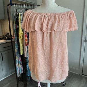 Lucky Brand Flouncy Peach Top Which Can Be Worn On or Off Shoulder Size Large